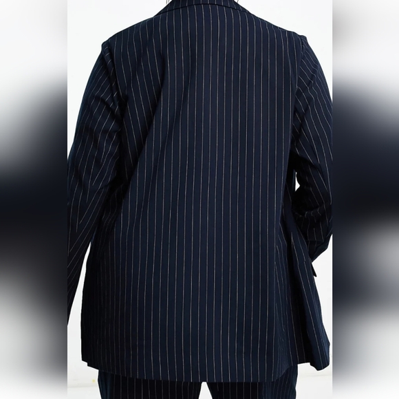 Vero Moda Curve navy tailored pinstripe suit swt - Picture 16 of 16